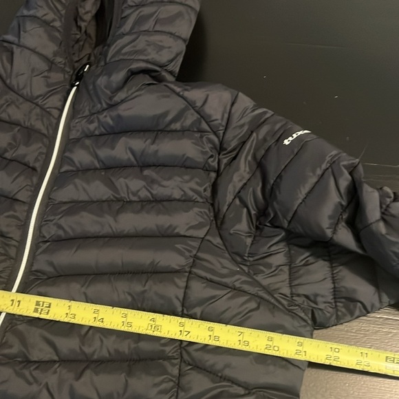 Tuxer Black Puffer Jacket with Hood - Picture 4 of 7